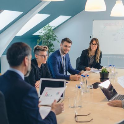  在线扑克执行落地