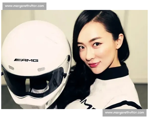 刘涛挑战极速极限赛道 展现巾帼不让须眉的赛车技艺 刘涛挑战极速极限赛道 展现巾帼不让须眉的赛车技艺