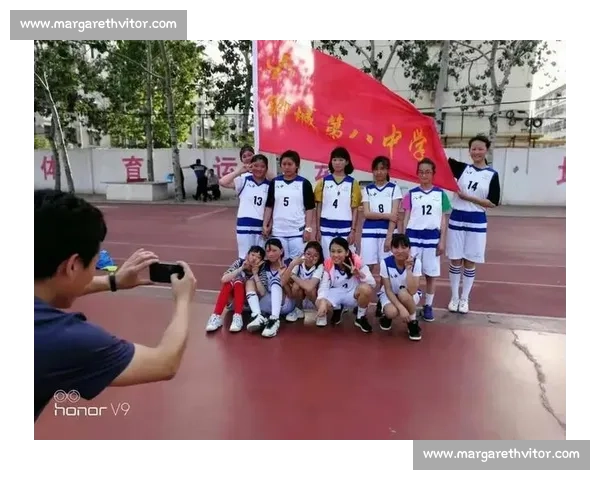 学校篮球比赛秩序册：赛事安排与规则说明、参赛队伍与裁判安排及注意事项